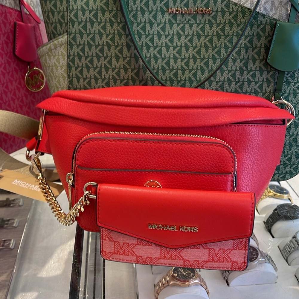 MICHAEL KORS
Maisie Large Pebbled Leather 2-in-1 Sling Pack
Dark Sangria 
NWT - Picture 3 of 16